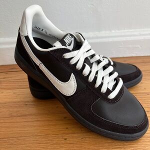 Nike Women’s Field General ‘82
